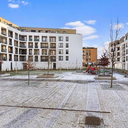 Sunflower - Modern Large Charming Apartment With Balcony Bratislava Luaran gambar
