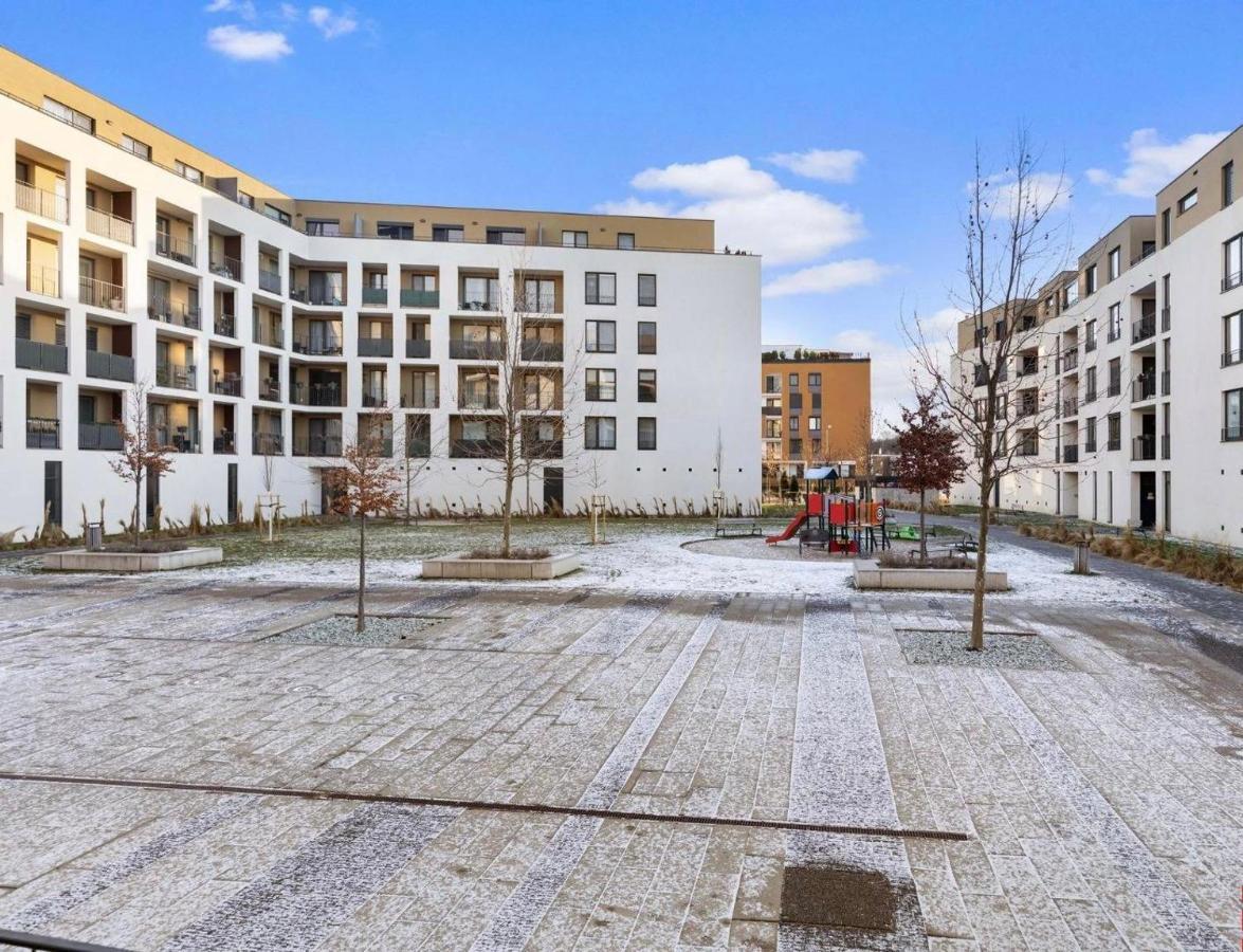 Sunflower - Modern Large Charming Apartment With Balcony Bratislava Luaran gambar