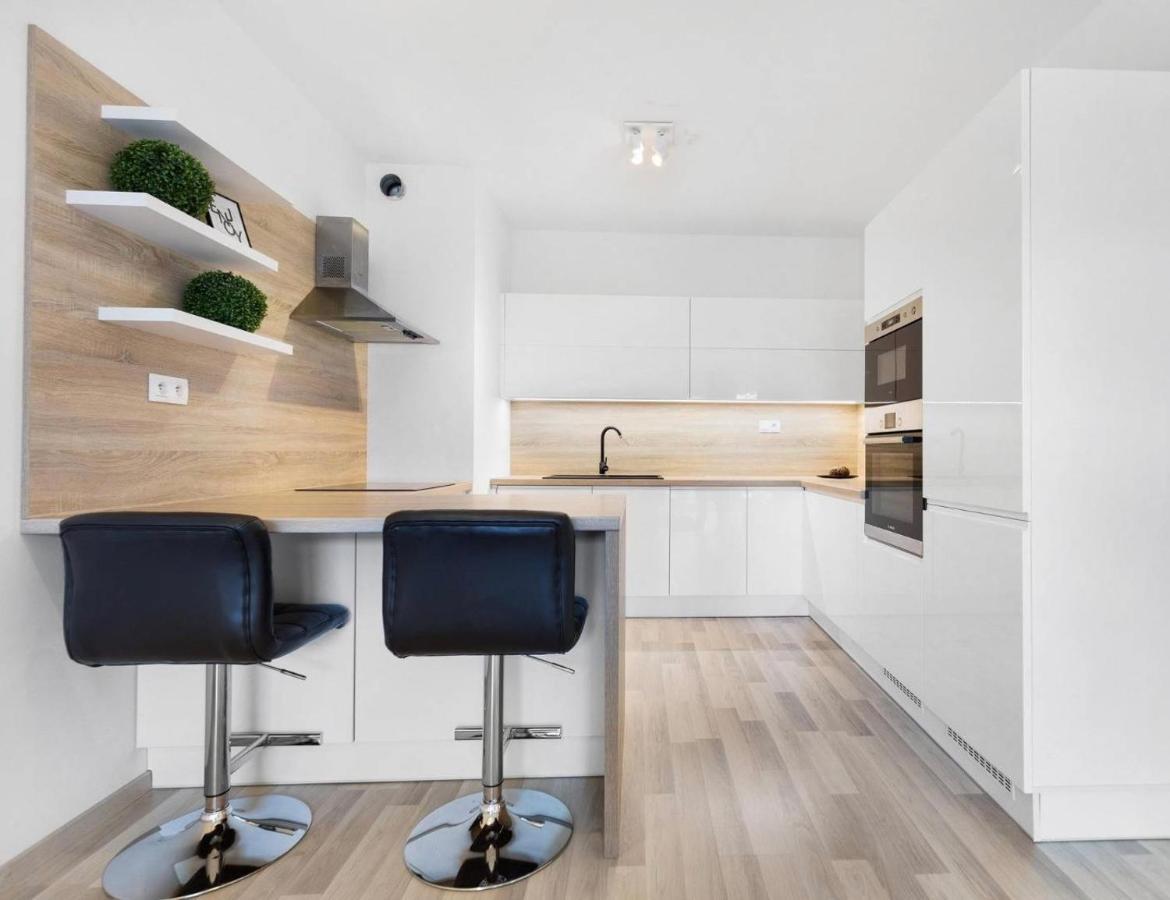 Sunflower - Modern Large Charming Apartment With Balcony Bratislava Luaran gambar